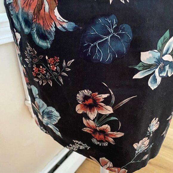 Loft Black Floral Mini Pencil Skirt - Picture 4 of 9